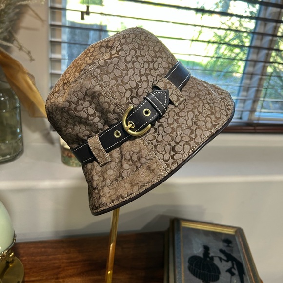 Coach monogram bucket hat - Picture 7 of 12